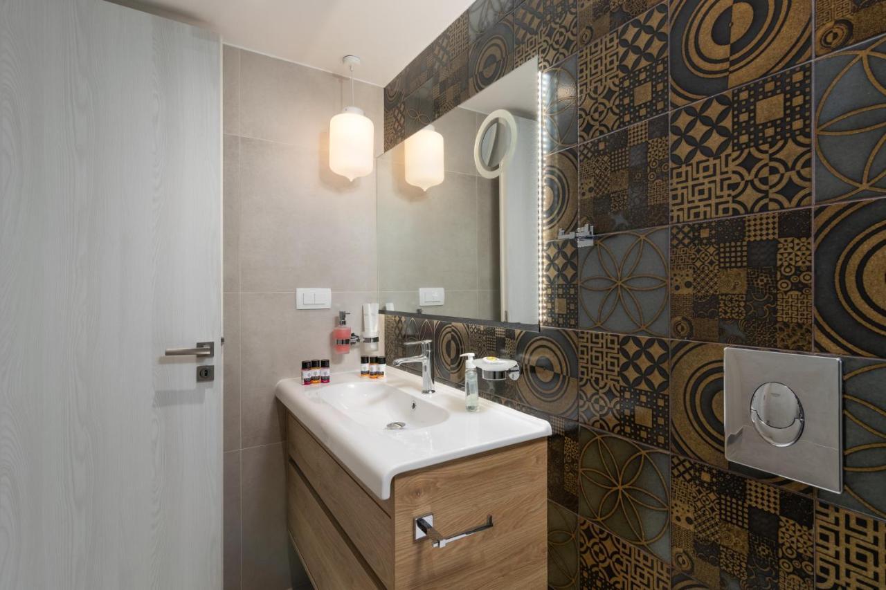 Orama Suites Milos Adamantas  Екстериор снимка