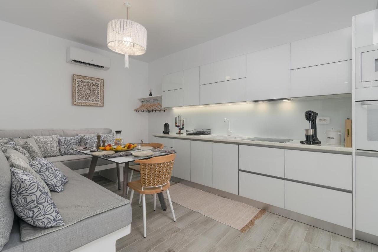 Orama Suites Milos Adamantas  Екстериор снимка