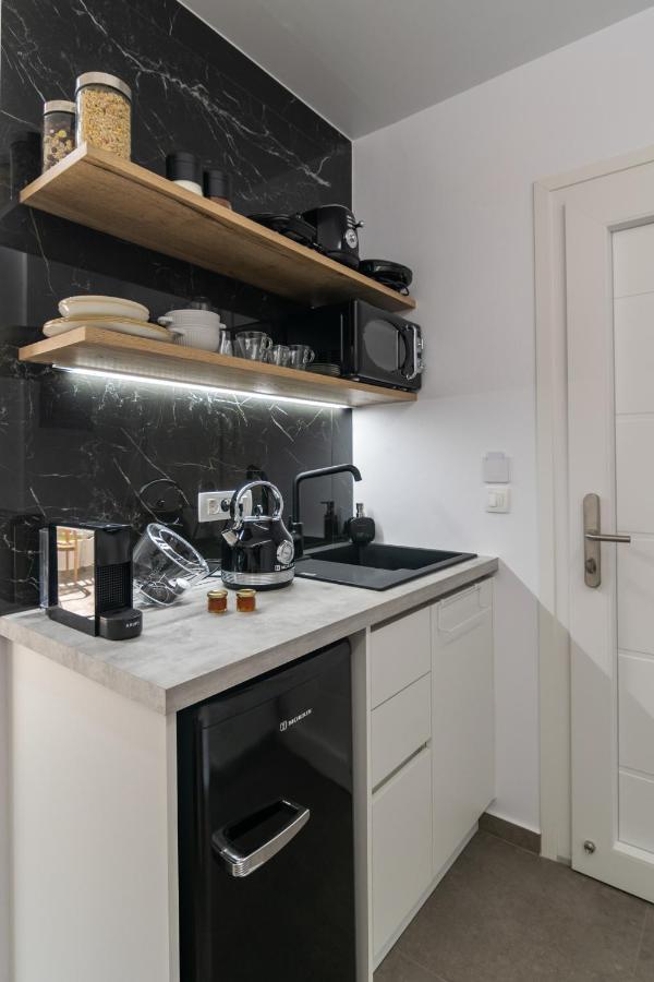 Orama Suites Milos Adamantas  Екстериор снимка